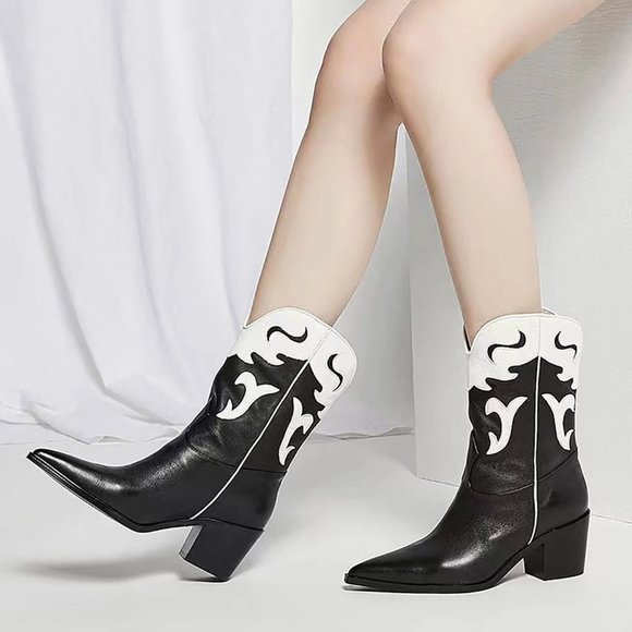 Two Tone Western Black & White Cowboy Boots - Picture 2 of 5